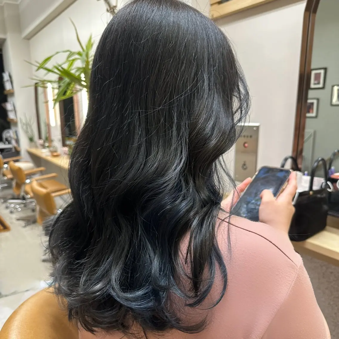 ロング カラー 艶髪/透明感カラー ヤマダモモカのヘアスタイル