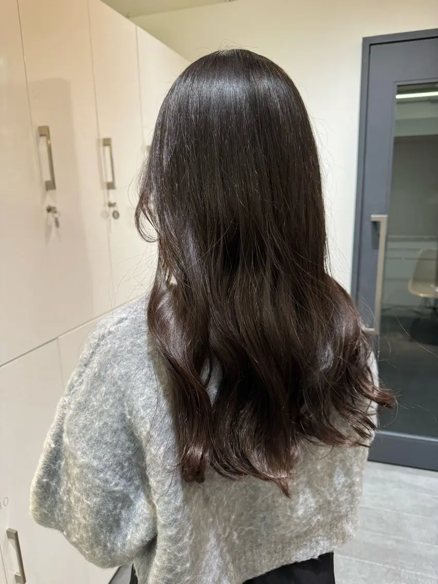 ロング カット ヘアカラー トリートメント 赤み無し柔らかカラー 【梅田】madokaのヘアスタイル