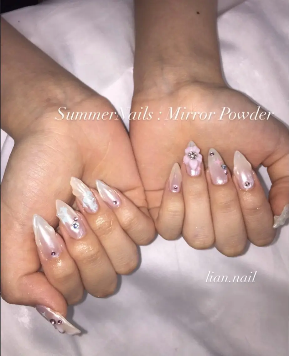 ネイル ミラーネイル ハンドネイル フットネイル Lian nailのネイルデザイン