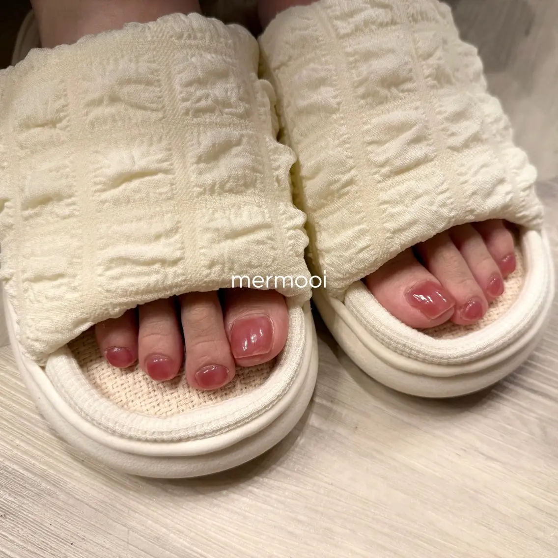 ネイル クリアネイル フットネイル ワンカラーネイル 夏ネイル mermooi nailのネイルデザイン