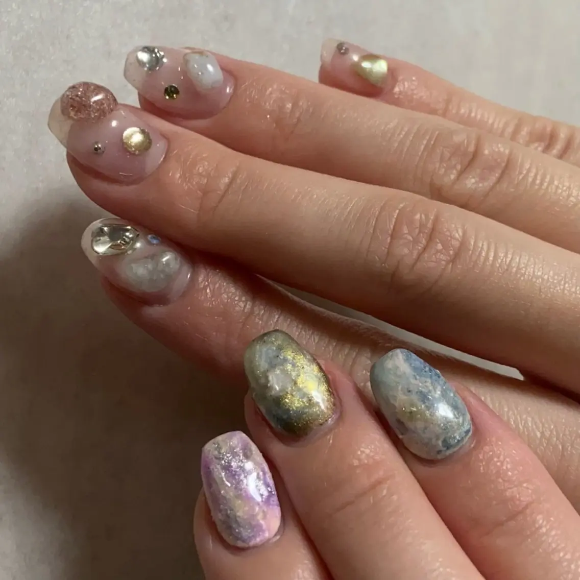 ネイル アートネイル ニュアンスネイル HINAKO💫 Ouja groupのネイルデザイン