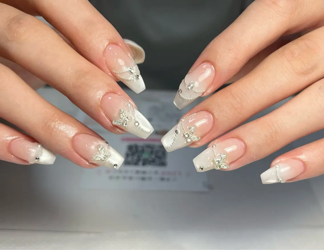 ネイル ハンドネイル ハンドケア 心斎橋Mione nail salonのネイルデザイン