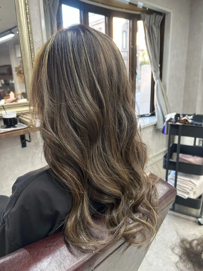 ロング カラー カット ヘアカラー トリートメント Lien 深井店のヘアスタイル