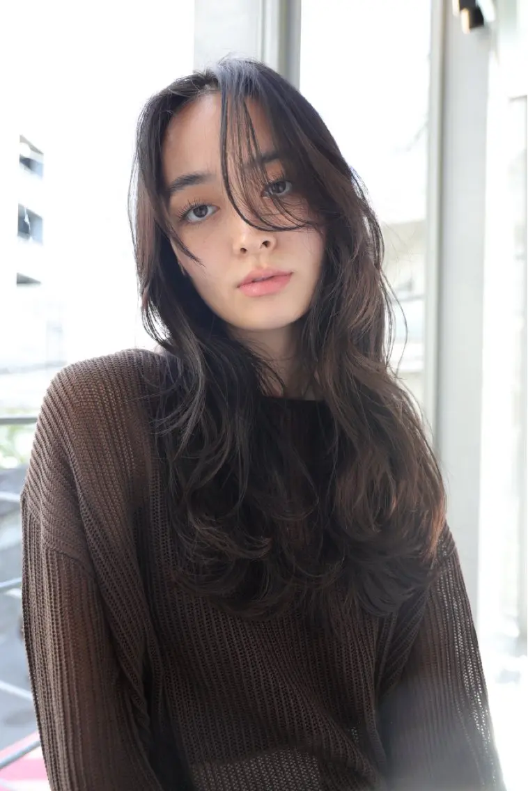 ロング カラー パーマ ヘアアレンジ デザインカラー✨ 日高桃佳のヘアスタイル