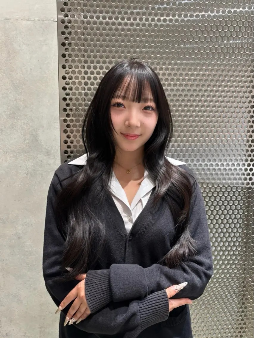 ロング カラー 韓国レイヤー 柔らかカラーRinoのヘアスタイル