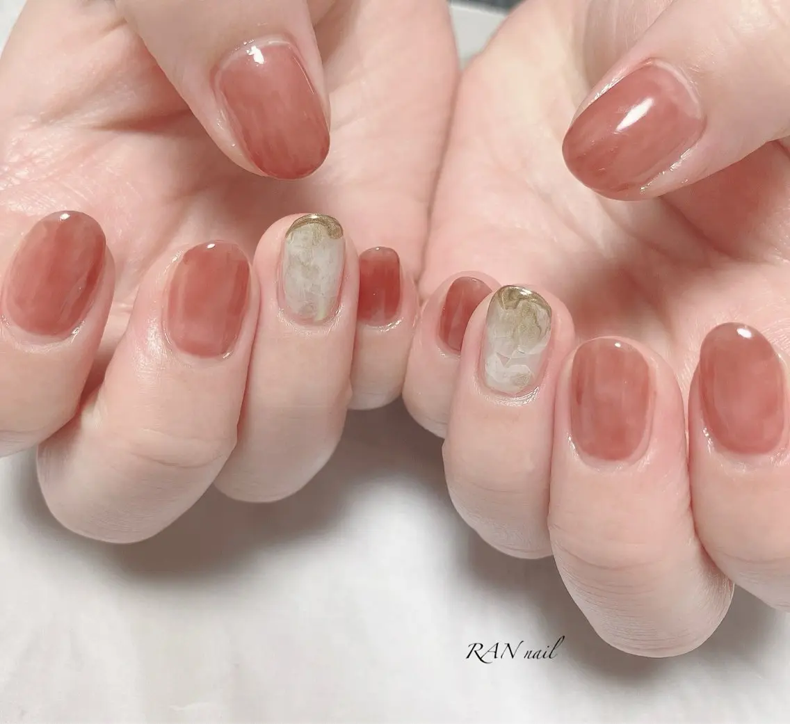 ネイル アートネイル ブラウン ゴールド ニュアンスネイル オフィスネイル ハンドネイル フットネイル RAN nailのネイルデザイン