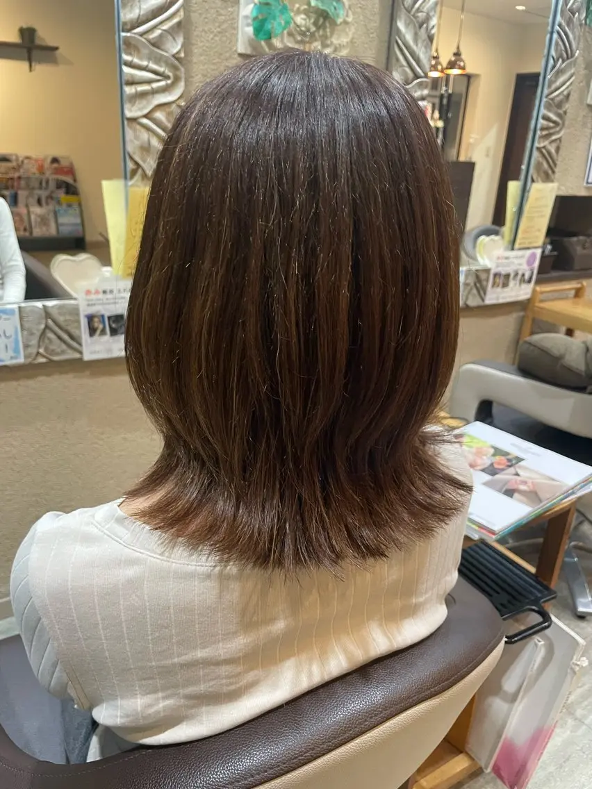 ミディアム カラー ハイライトカラー ハイライト カット 勘場 万菜華のヘアスタイル