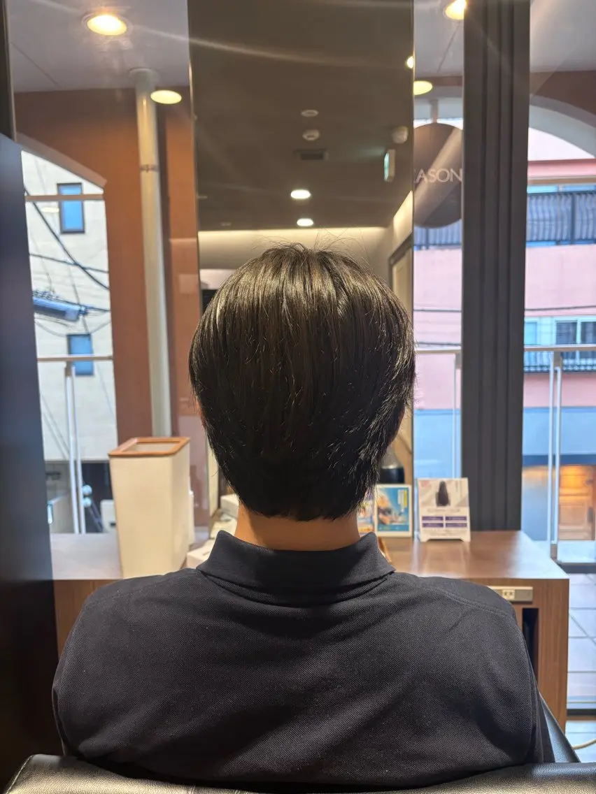 ショート カラー メンズ 安藤 詩乃のヘアスタイル