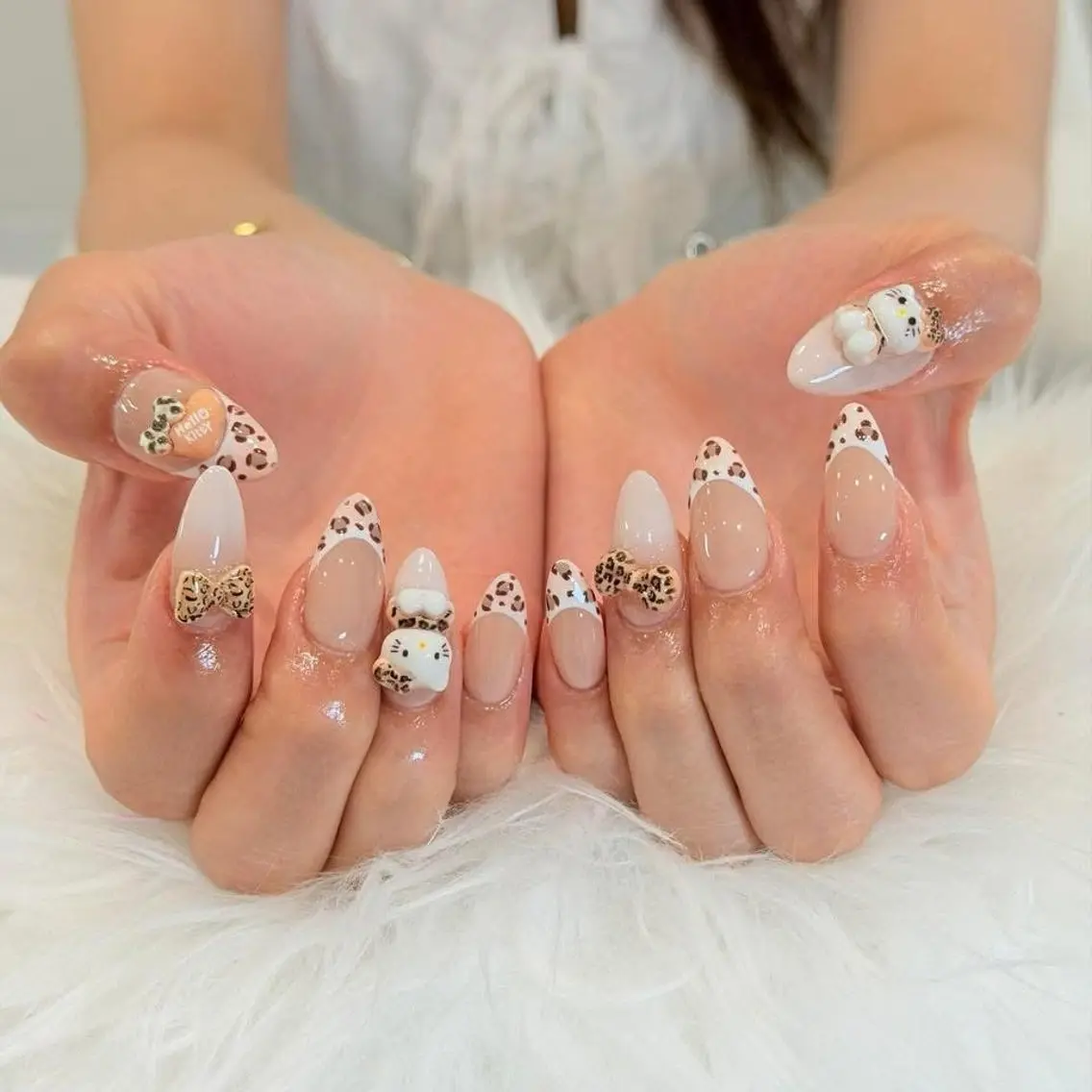 ネイル フレンチネイル キラキラネイル 韓国ネイル シンプルネイル ワンホンネイル ハンドネイル MEI Nailのネイルデザイン