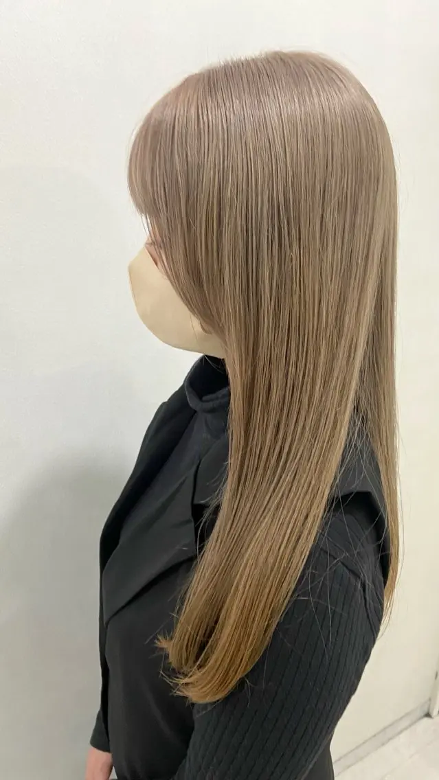 ロング カラー ベージュカラー ブリーチ 抜きっぱなしブロンド ブロンド ケアブリーチ 札幌ブリーチカラー/ ダブルカラー/ドイのヘアスタイル