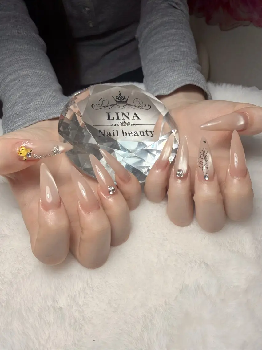 ネイル キラキラネイル 韓国ネイル ロングネイル マグネットネイル スカルプネイル Lina nail beautyのネイルデザイン