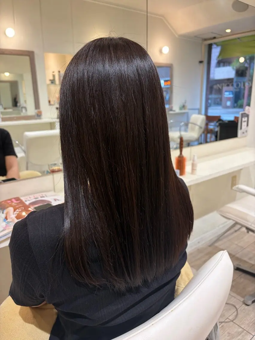 セミロング カット ヘアカラー NICCOLO室見 Erinaのヘアスタイル