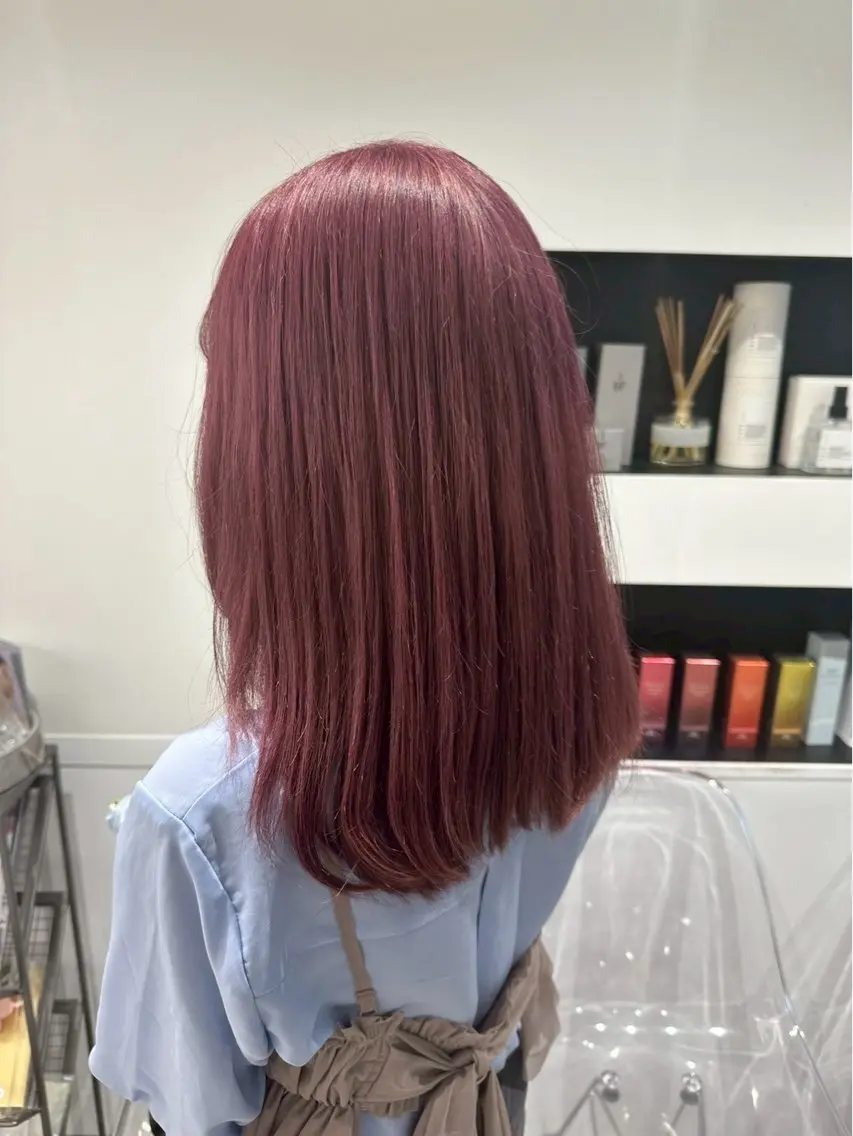 セミロング himari💜 酸性ストレートのヘアスタイル