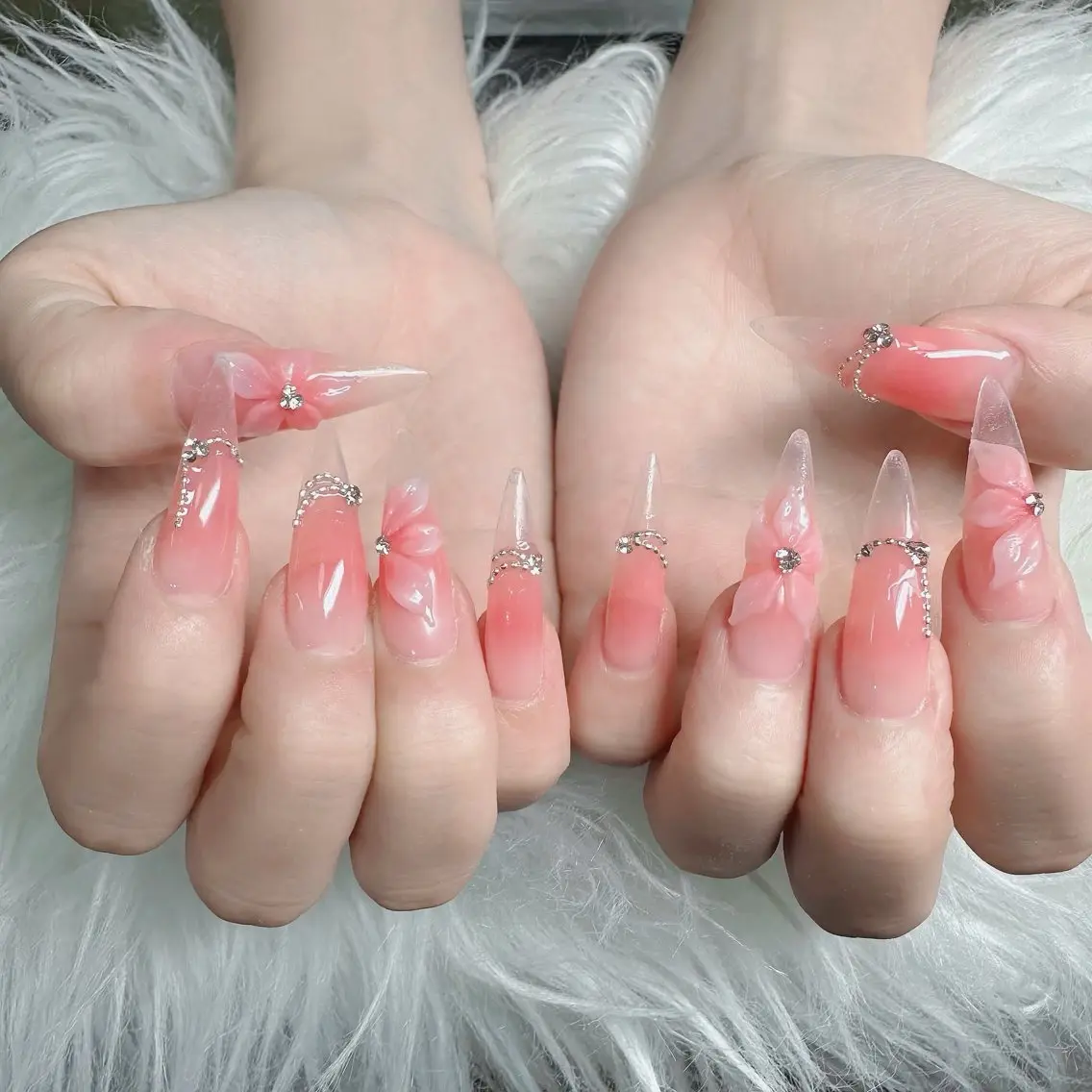 ネイル フットネイル フレンチネイル グラデーション 韓国ネイル ロングネイル ハンドネイル Hani Nail Salonのネイルデザイン