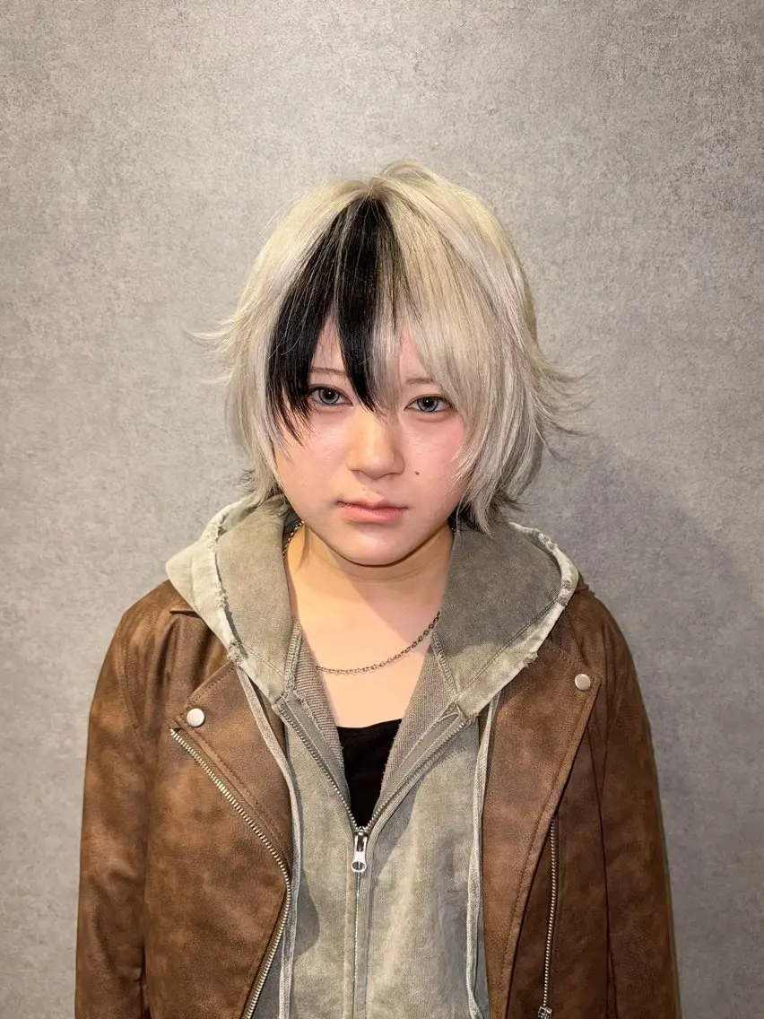 ショート カラー デザインカラー ハイトーンカラー ショートヘア ウルフカット カット ヘアカラー トリートメント ハイトーン/レイヤー /ウルフ⭐️永田⭐️のヘアスタイル