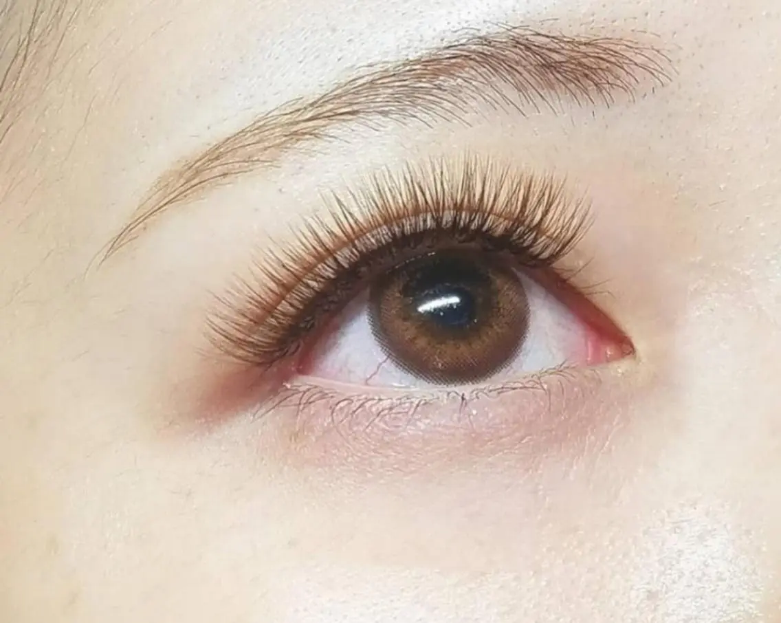 ボリュームラッシュ300本の写真