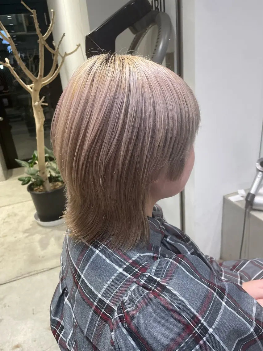 ミディアム カラー ウルフカット ユウナ🎀レイヤー/ 暖色カラーのヘアスタイル