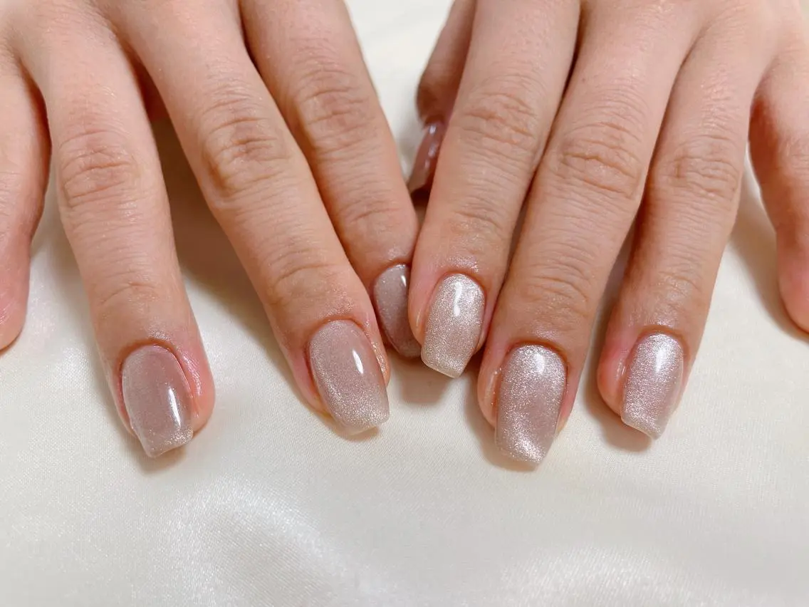 ネイル マグネットネイル マグネットワンカラー ワンカラーネイル ハンドネイル mogunail &blowのネイルデザイン