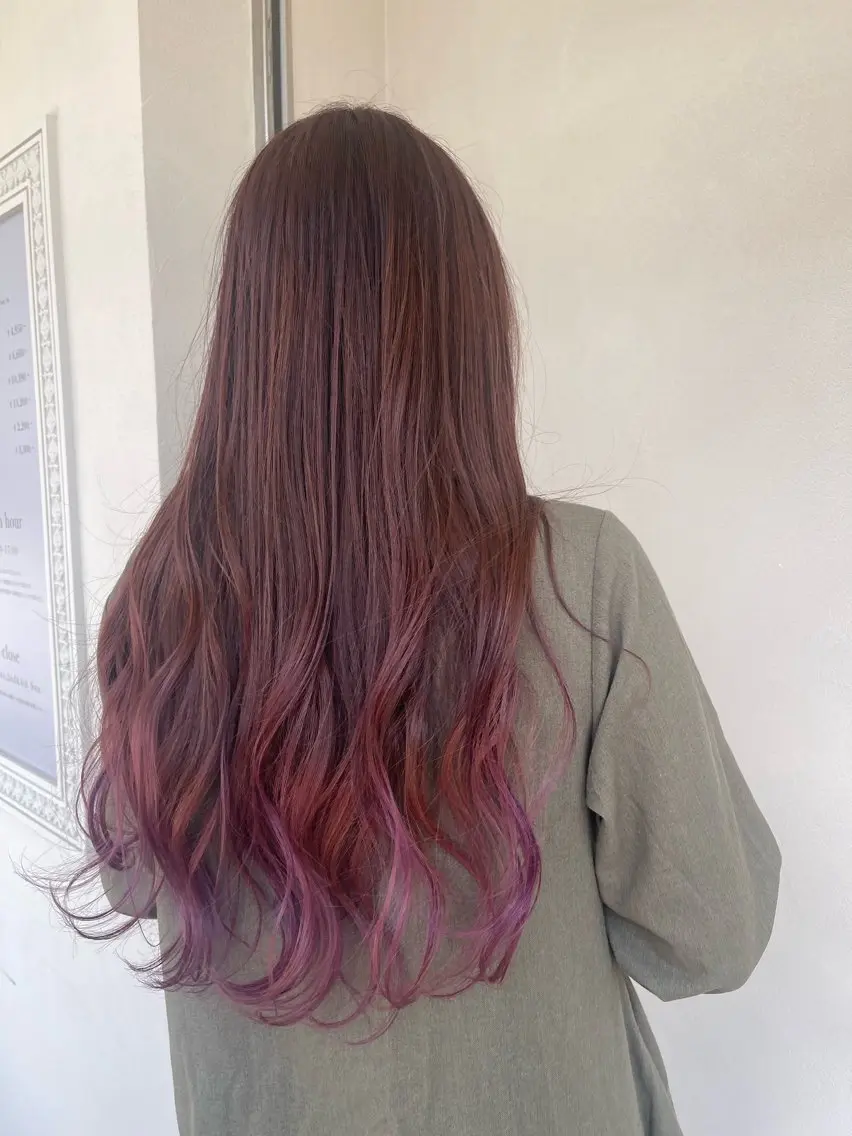 ロング カラー ピンクカラー カット パーマ 縮毛矯正 トリートメント ヘッドスパ 大久保 結加のヘアスタイル