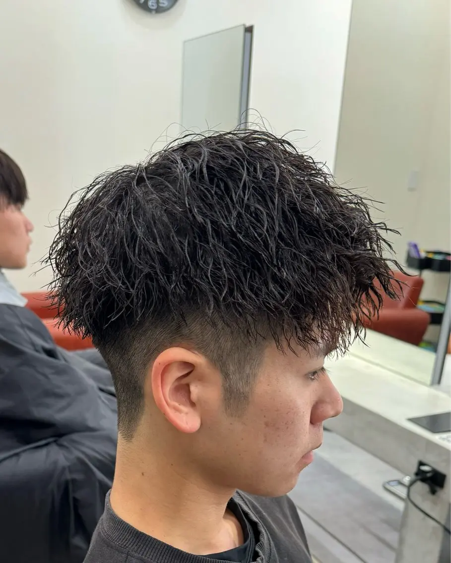 パーマ メンズ フェザーパーマメンズ ピンパーマ京都駅前のヘアスタイル