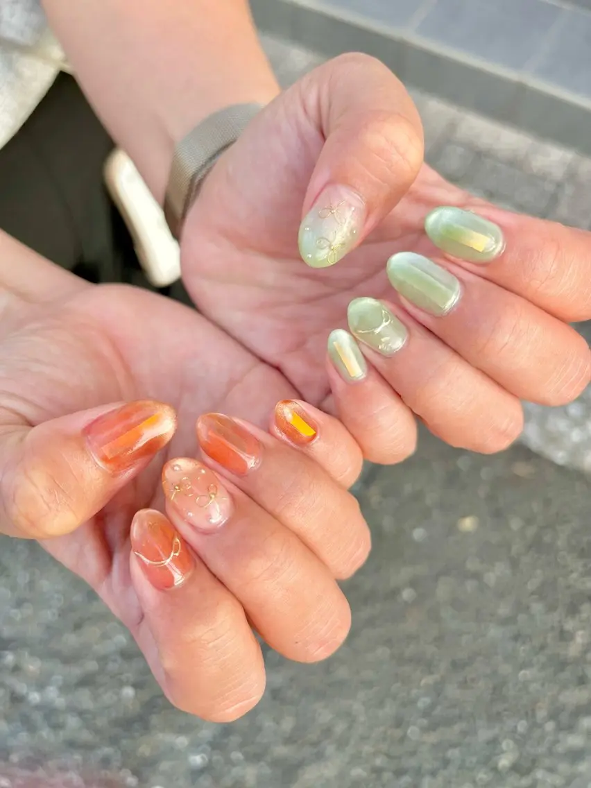 ネイル 氷ネイル・うるうるネイル キラキラネイル ハンドネイル nail room.のネイルデザイン