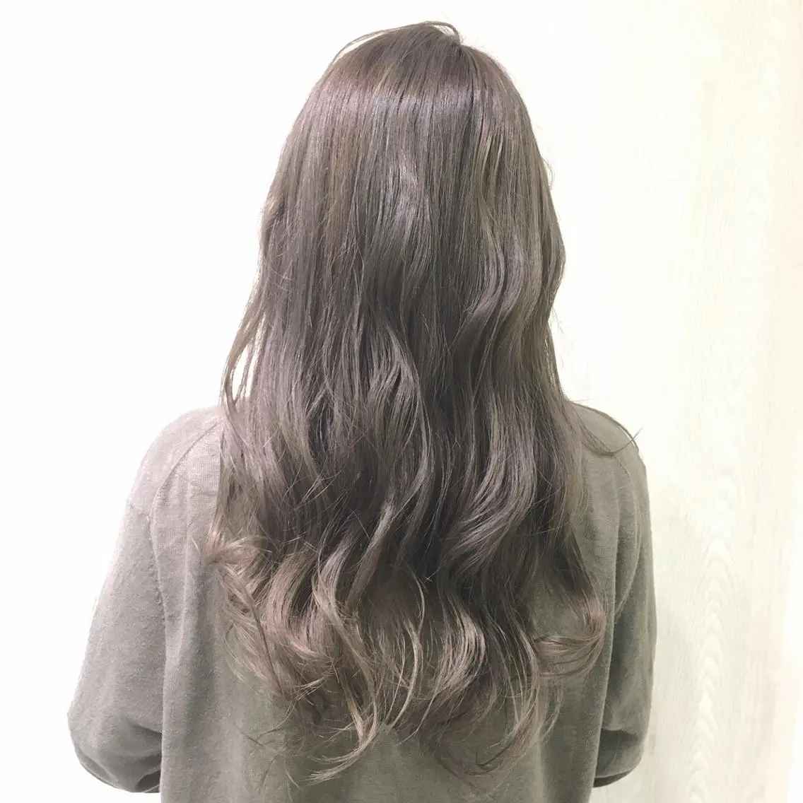 カット & 透明感抜群ヘアカラー & プラチナアクアで頭皮と髪のケアの写真