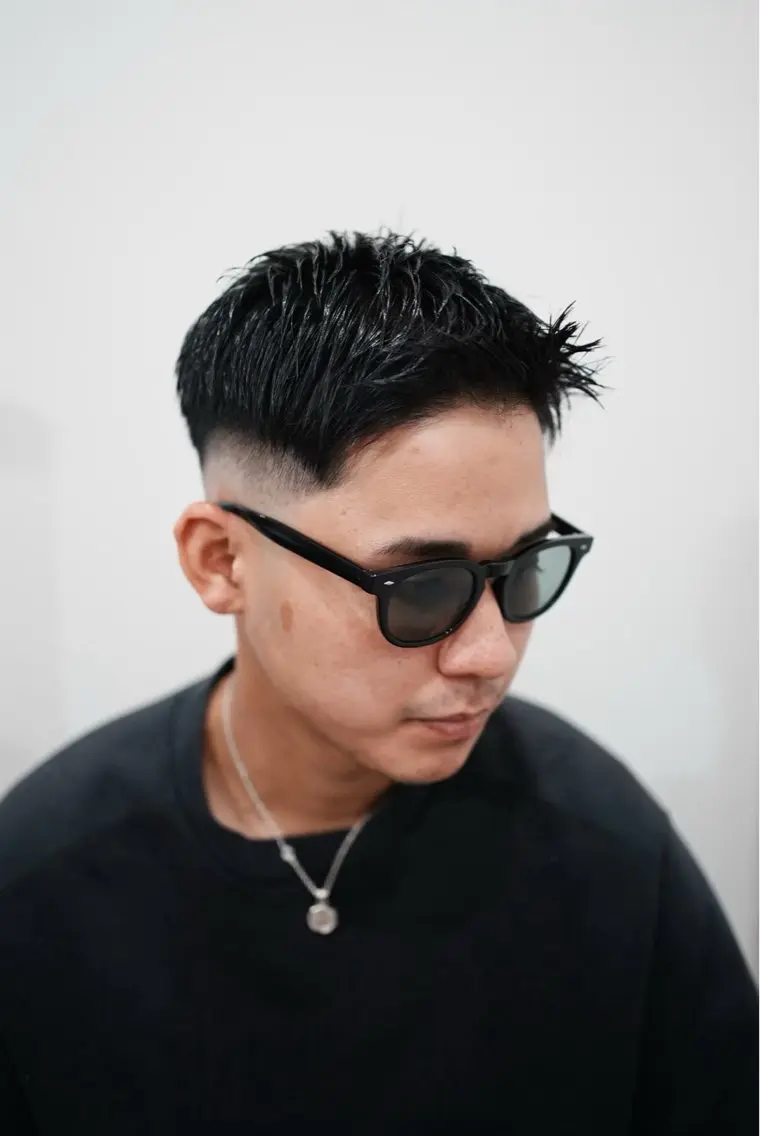 ショート メンズ フェードカット スキンフェード カット トリートメント ヘアセット メンズサロン ANSWERのヘアスタイル