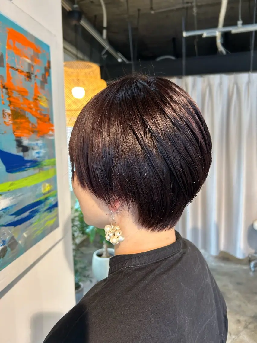 ショート パープルカラー shiho/レイヤー /透明感カラーのヘアスタイル
