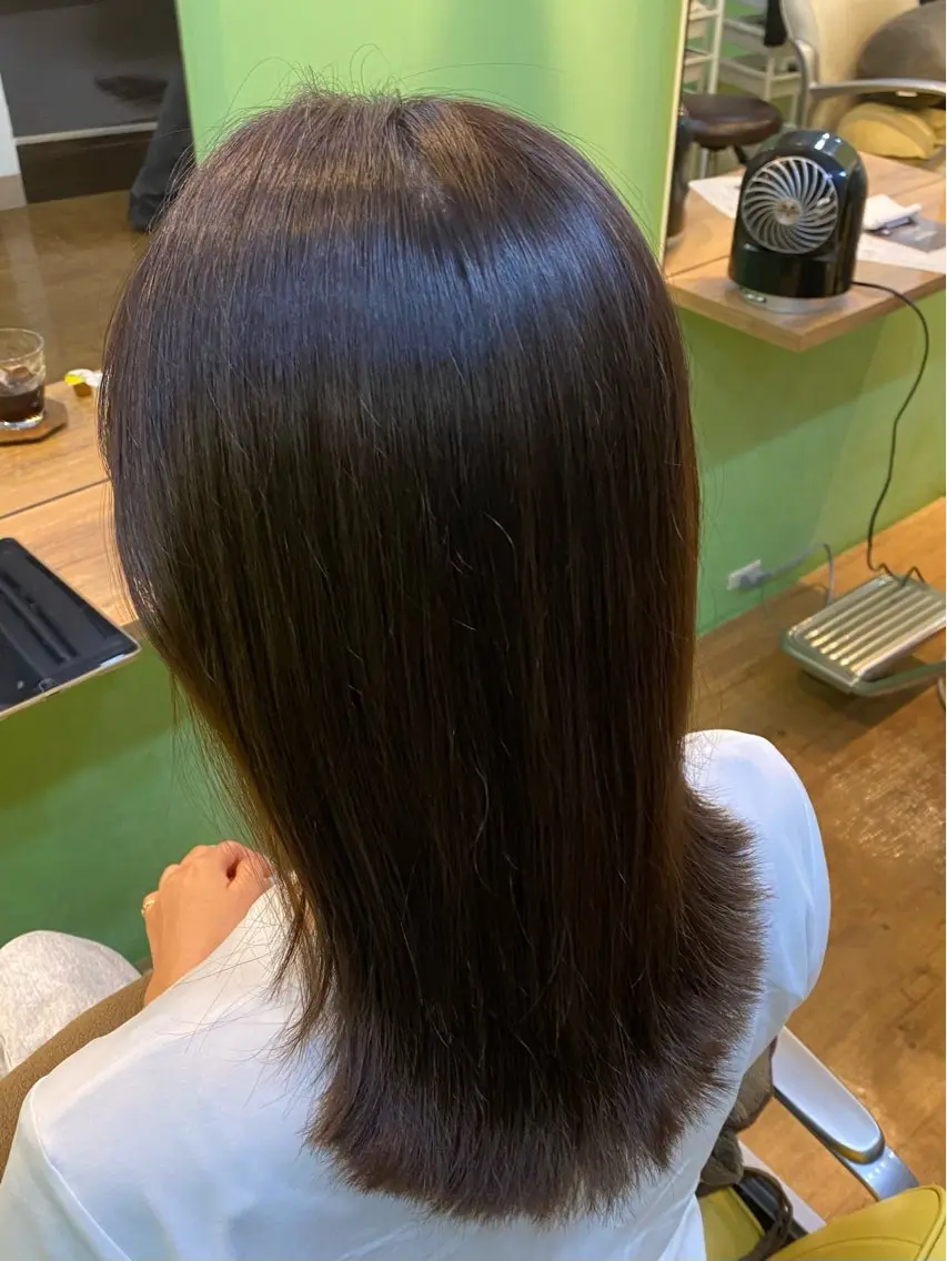 セミロング カラー アディクシーカラー ブリーチ ブリーチなしカラー 【エシカル】 HOSOMIのヘアスタイル