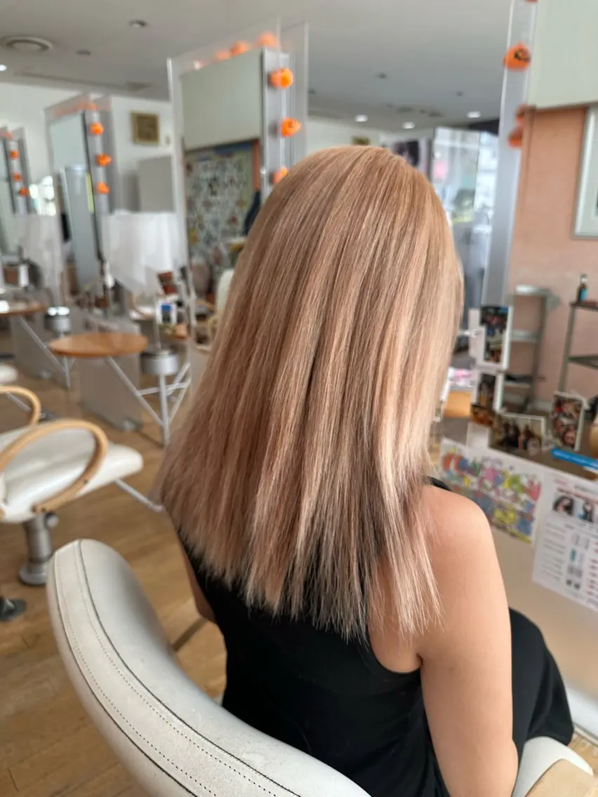 カラー 山本 瑠華のヘアスタイル