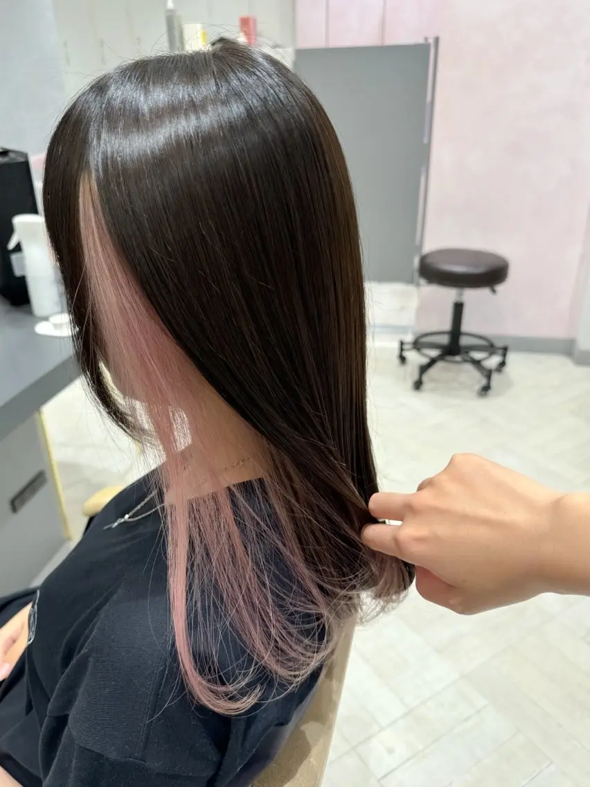 ミディアム カラー インナーカラー ピンクカラー たぴ。ぱつっとボブ/ つや髪🍒髪質改善のヘアスタイル