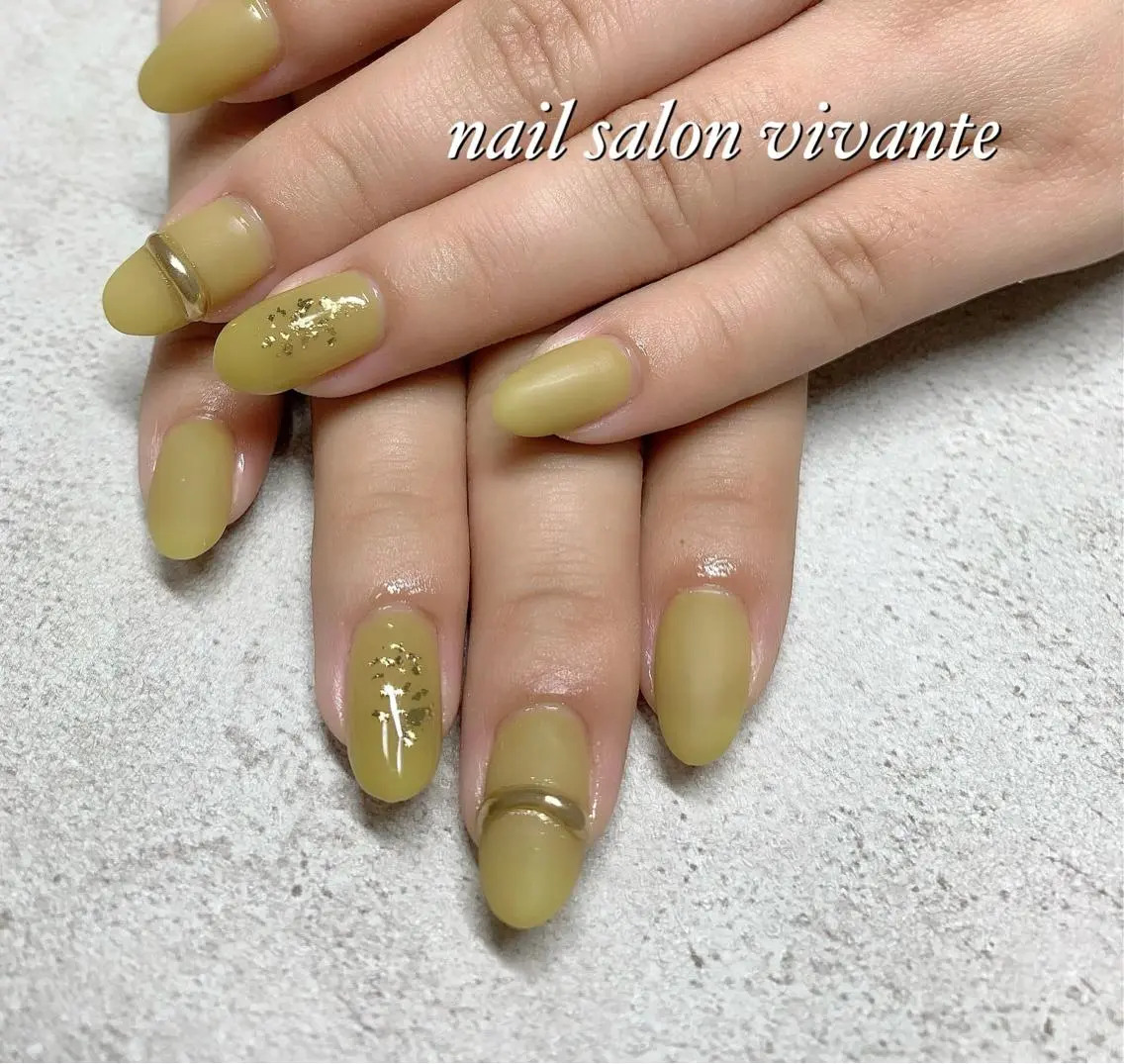 ネイル マットネイル ミラーネイル nail salon vivanteのネイルデザイン