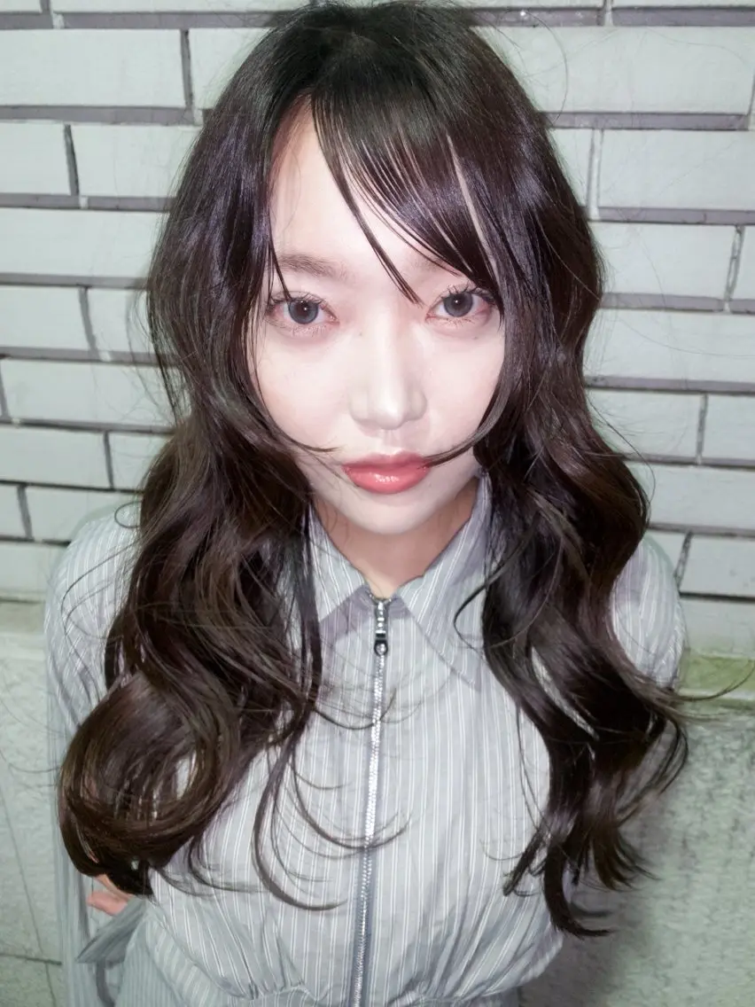 ロング カラー ヘアアレンジ ヘアカラー yiye shioriのヘアスタイル