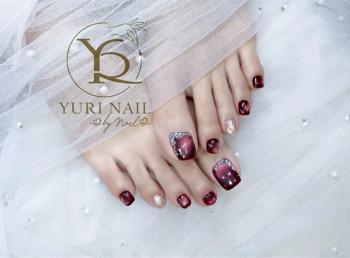 ネイル ハンドネイル フットネイル ハンドケア YURI Nail NARITAのネイルデザイン