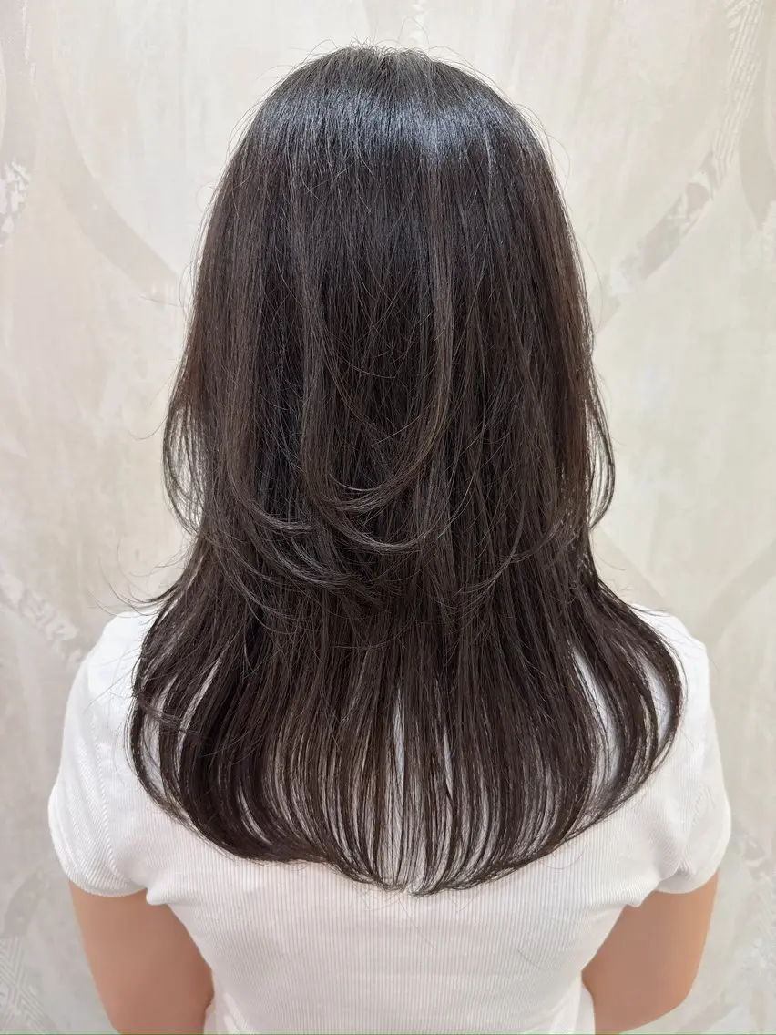 セミロング くびれヘア ハイレイヤー レイヤーカット 原田 健斗のヘアスタイル