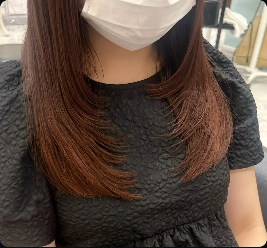 セミロング カット トリートメント コテ巻きパーマ💙 シノヤユイのヘアスタイル
