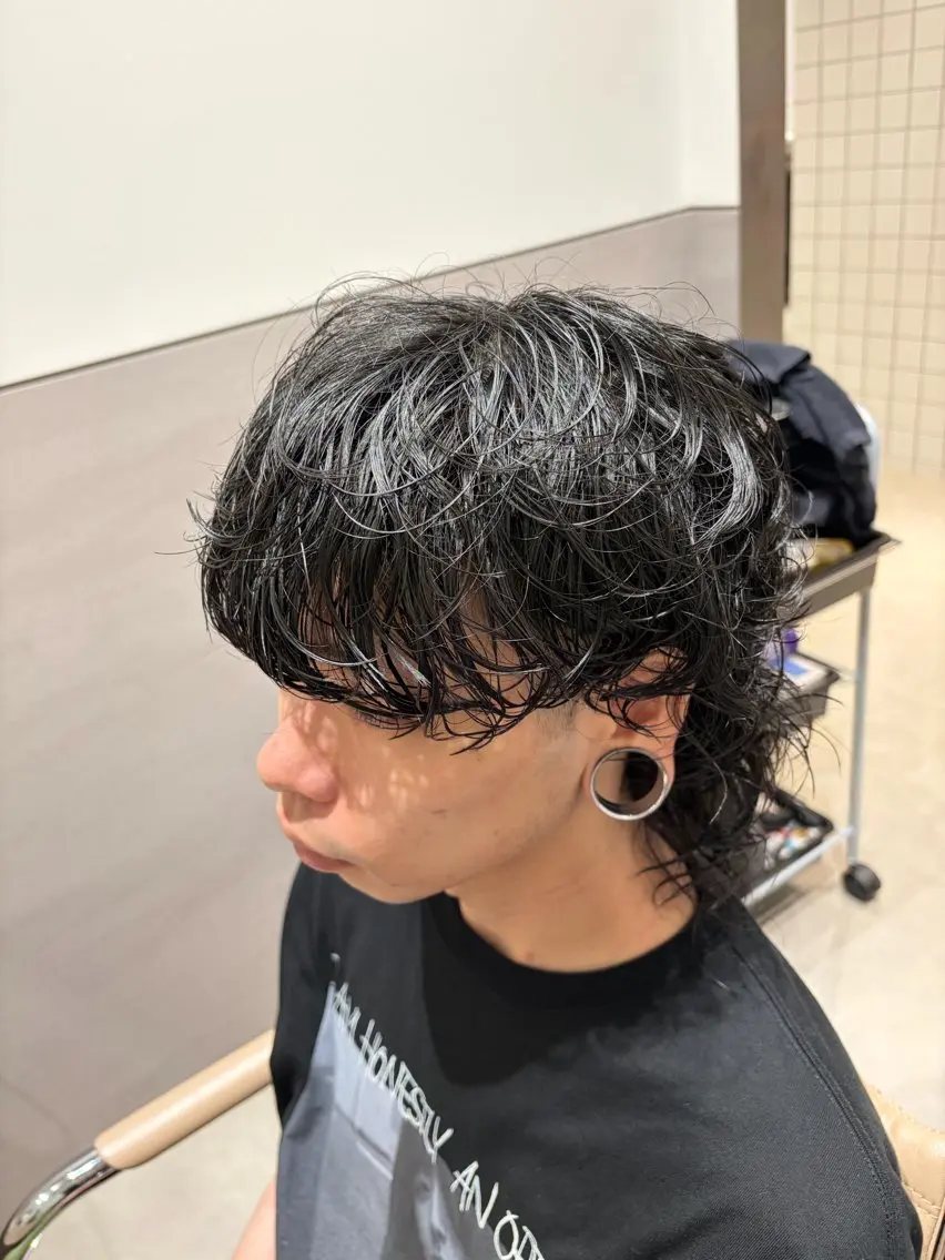 パーマ メンズ メンズパーマ メンズウルフカット ウルフカット カット パーマ 関井 美月のヘアスタイル