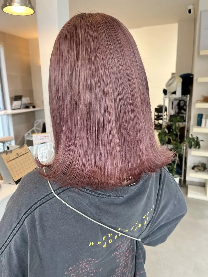 ミディアム ヘアカラー 長山 茉白のヘアスタイル