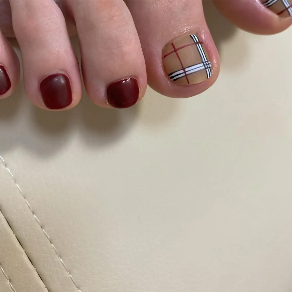 ネイル フットネイル O. ERIKAのネイルデザイン