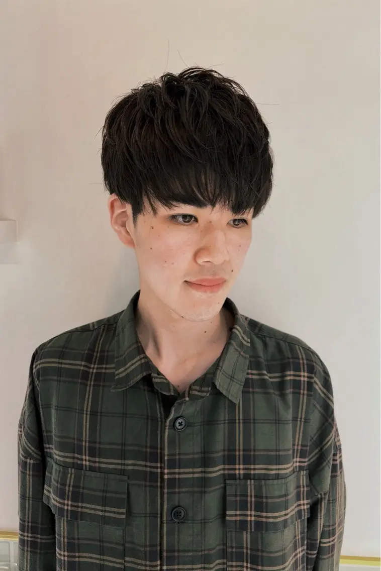 ミディアム カラー ヘアアレンジ メンズ メンズバレイヤージュ メンズハイライト メンズハイトーン メンズ韓国風 バレイヤージュ カット ヘッドスパ ヘアセット 2ヶ月も綺麗に /星野六三四のヘアスタイル