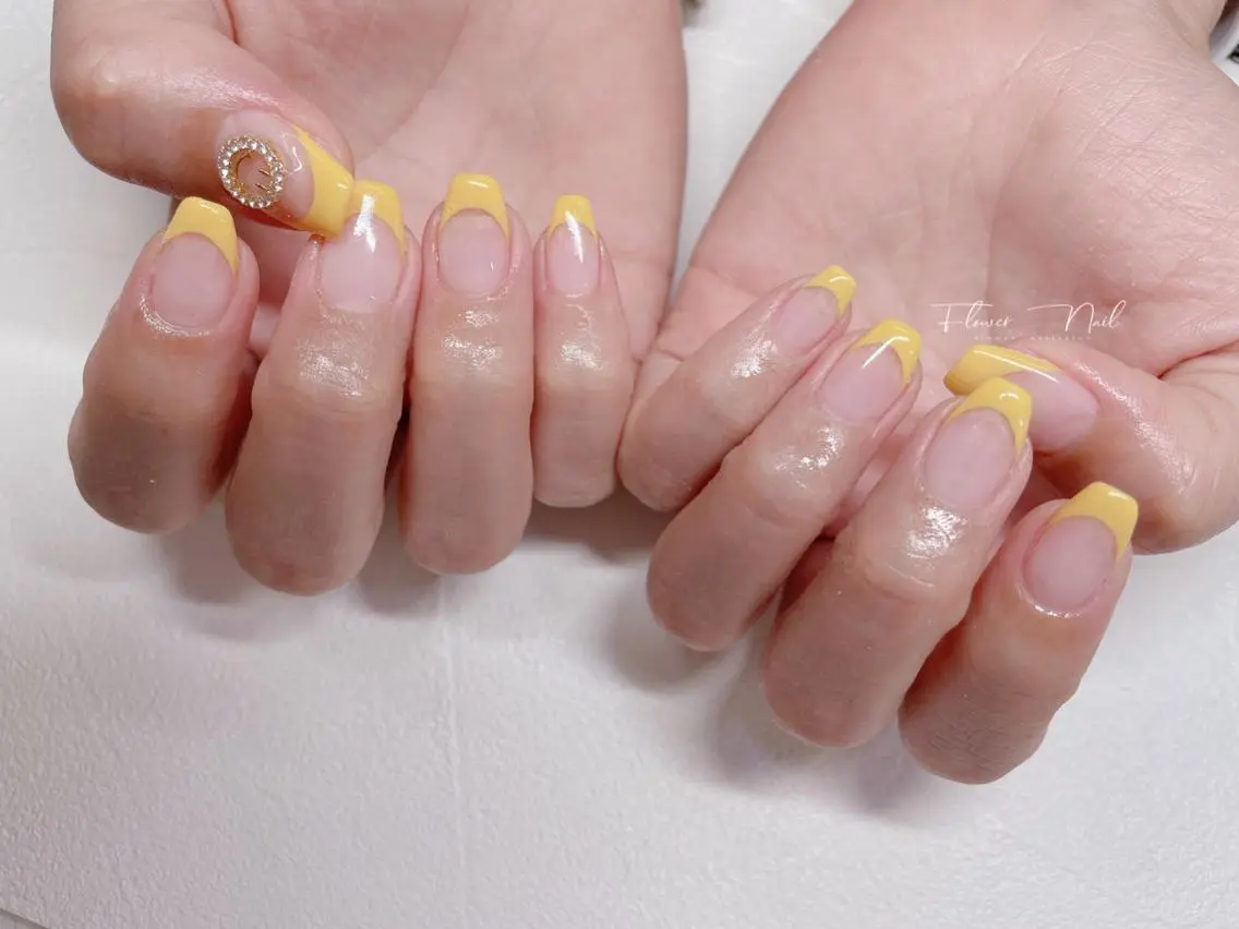 ネイル ストーンネイル Flower nailのネイルデザイン