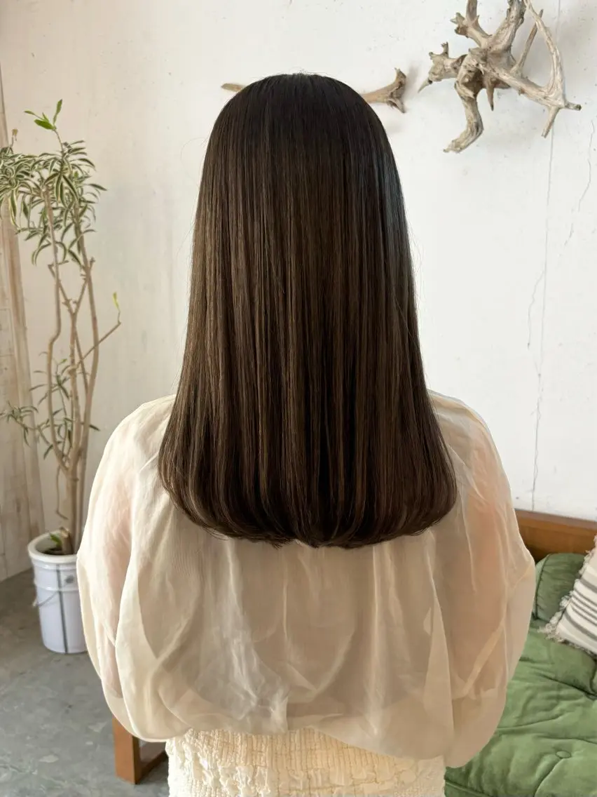 カラー ブラウンカラー 六信 咲希のヘアスタイル