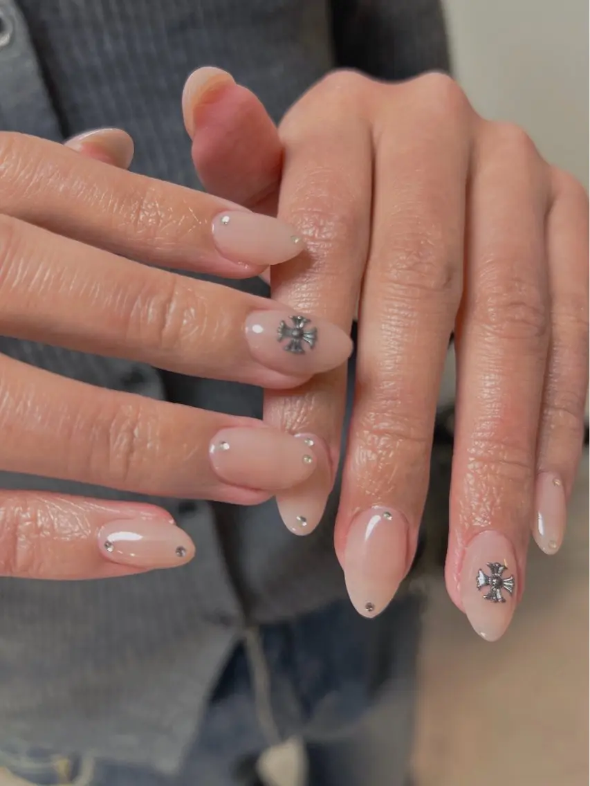 ネイル キラキラネイル ストーンネイル ten nail salon　かえでのネイルデザイン