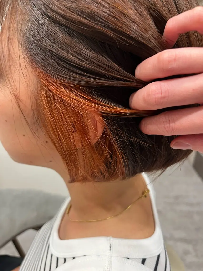 ショート カラー ベージュカラー オレンジ オレンジベージュ ヘアカラー トリートメント 早坂 美咲のヘアスタイル