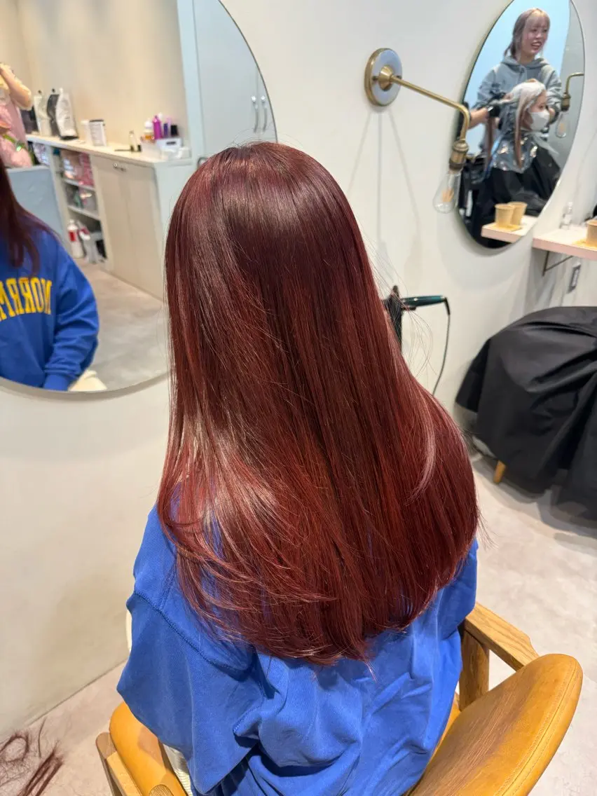 ロング カラー ブリーチ ブリーチなしカラー レッドカラー ayaka♡ 柔らかカラーのヘアスタイル