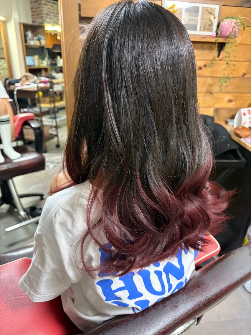 カラー ブリーチ ボルドーカラー ヘアカラー 🌈アイスアウト🌈 Mahoのヘアスタイル