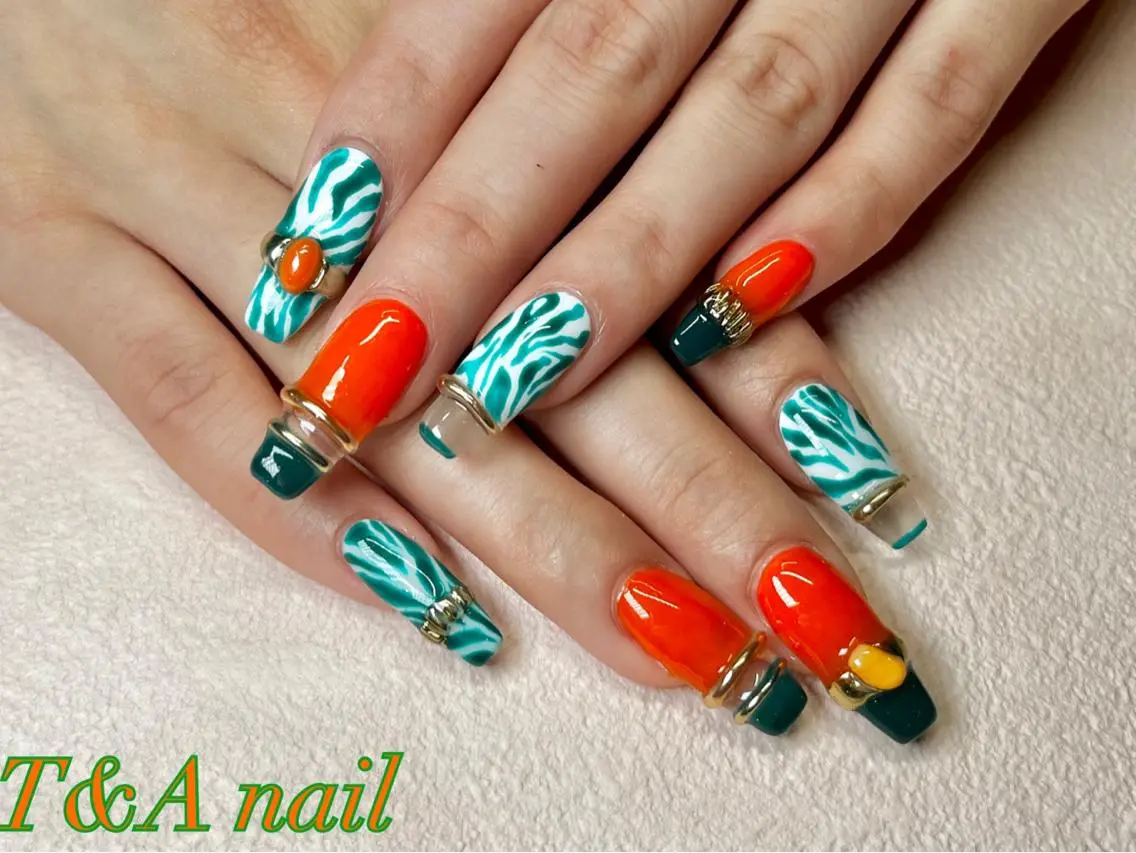 セミロング ネイル 長さ出し ジェルネイル グリーン ニュアンスネイル オレンジ T&A nailのネイルデザイン
