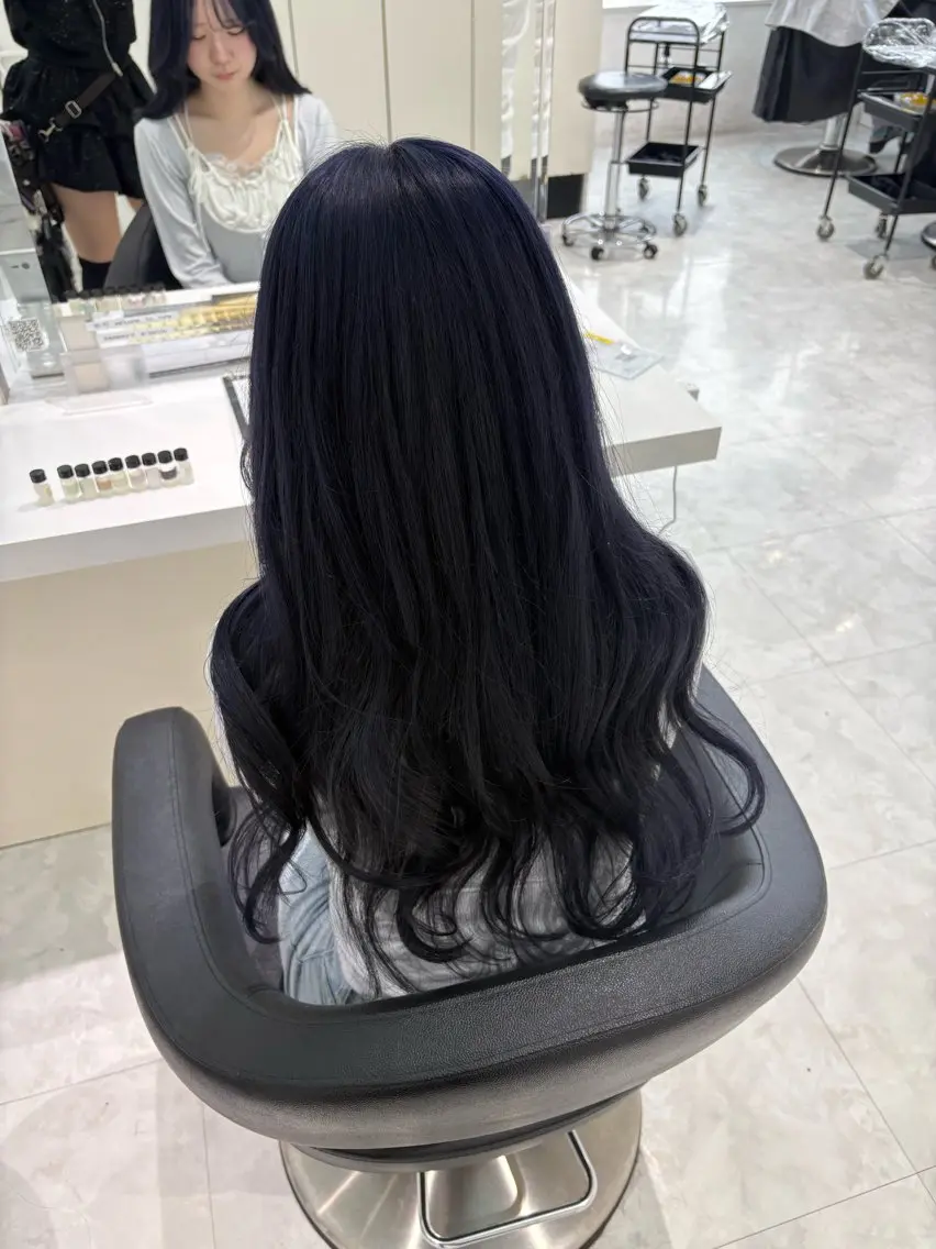 ロング カラー ヘアカラー 🤍ྀི透ける寒色 Cocoa🤍ྀིのヘアスタイル