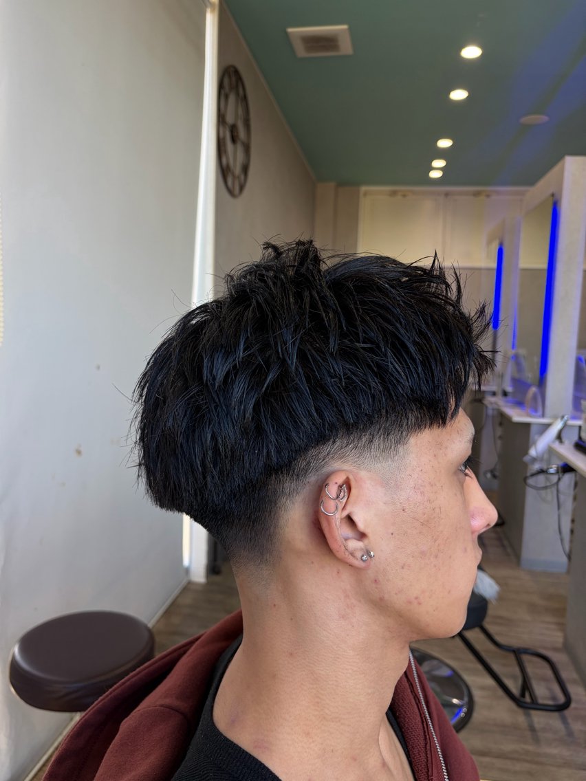 ショート メンズ フェードカット スキンフェード スパイキーショート ショートヘア カット 小林 涼那のヘアスタイル