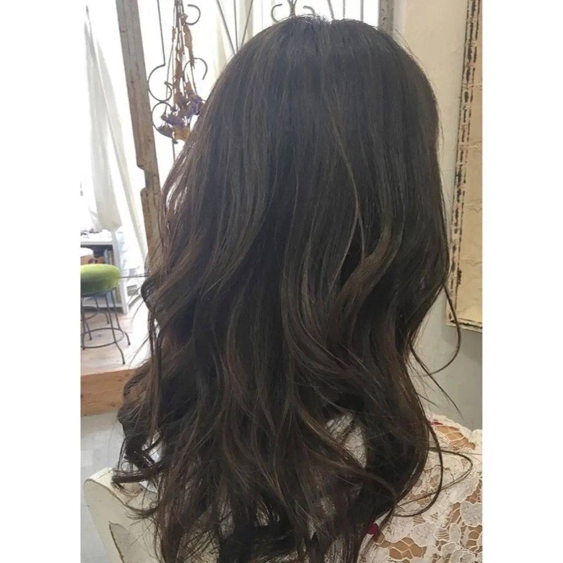 カラー ハイライトカラー イルミナカラー 外国人風カラー fio マナミのヘアスタイル